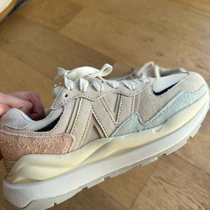 New balance 57/40 Sea Salt Vintage Rose Size 7